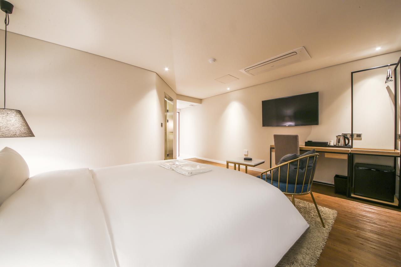 Hotel Londoner Hwamyeong Busan Extérieur photo