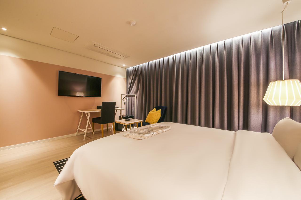 Hotel Londoner Hwamyeong Busan Extérieur photo